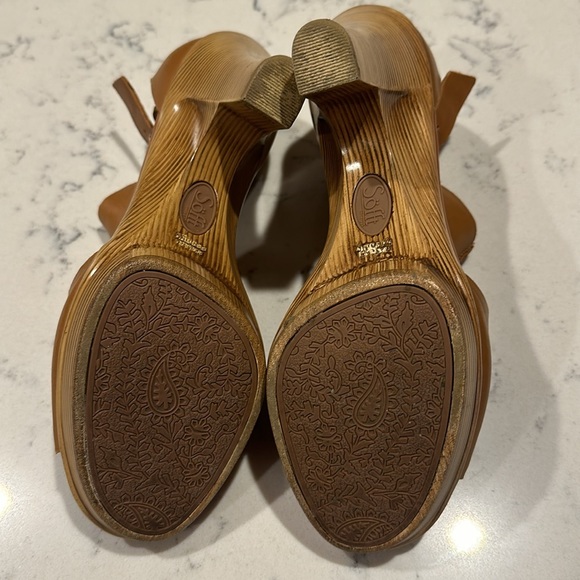 Sofft women’s heeled sandals - Picture 8 of 9